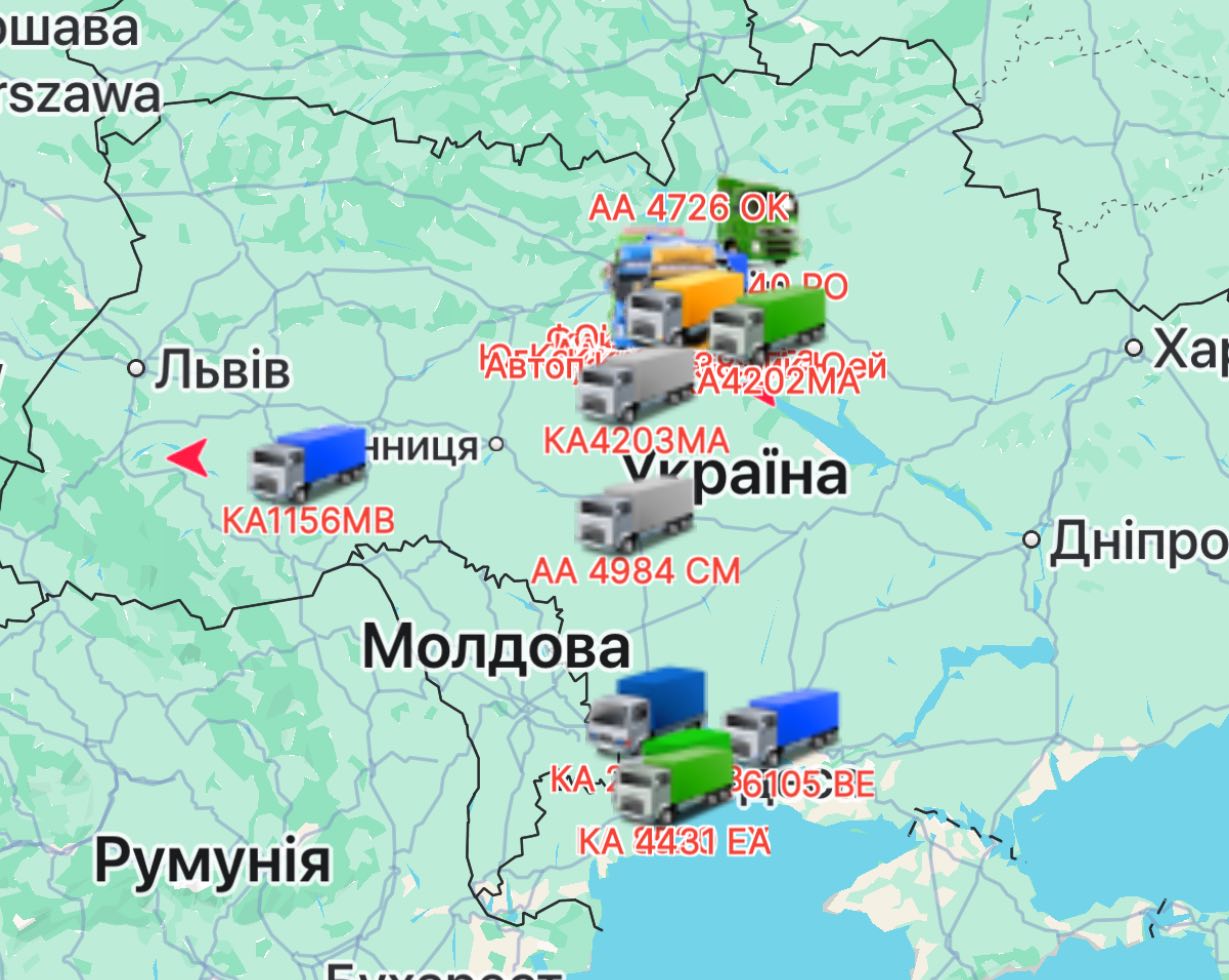 Real-time GPS tracking map showing LOGISTIC UA fleet across Ukraine